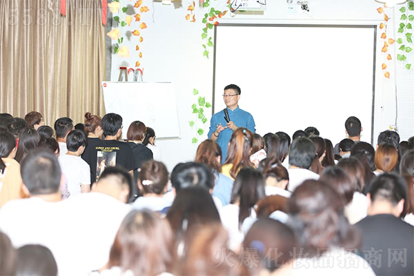 為而不爭(zhēng) 為而不爭(zhēng)